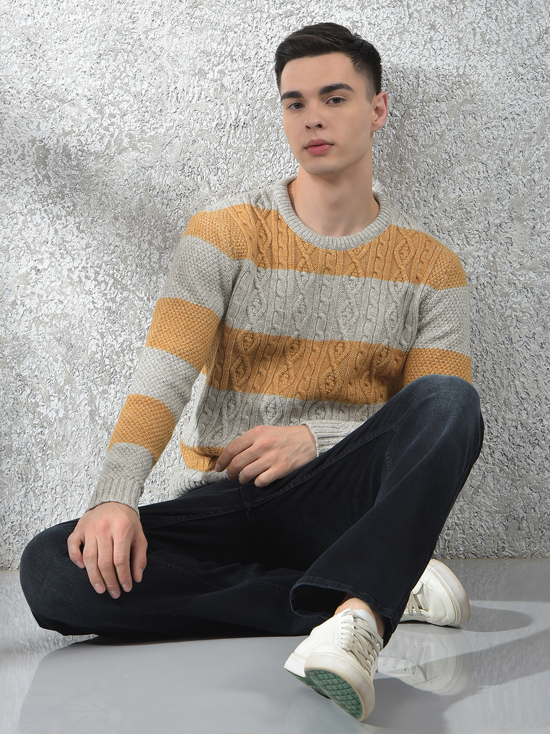 Numero Uno Men Yellow Argyl Round Neck Flat Knitted Sweater